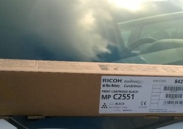 Oryginalny czarny toner Ricoh MP C2551 842061 841504 dostarczony w Katowicach